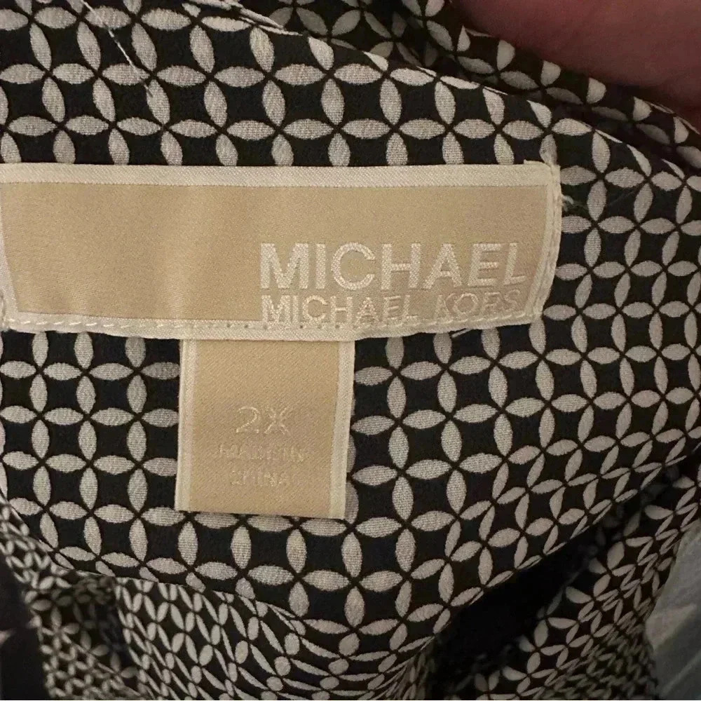 New Michael Michael Kors womens top size 2X roll tab sleeve lock half zip - Picture 4 of 7